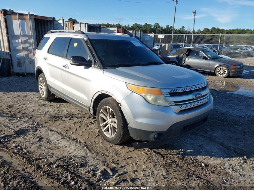 Vin: 1fm5k8d88dga88805, lot: 44593384, ford explorer xlt 2013 img_1