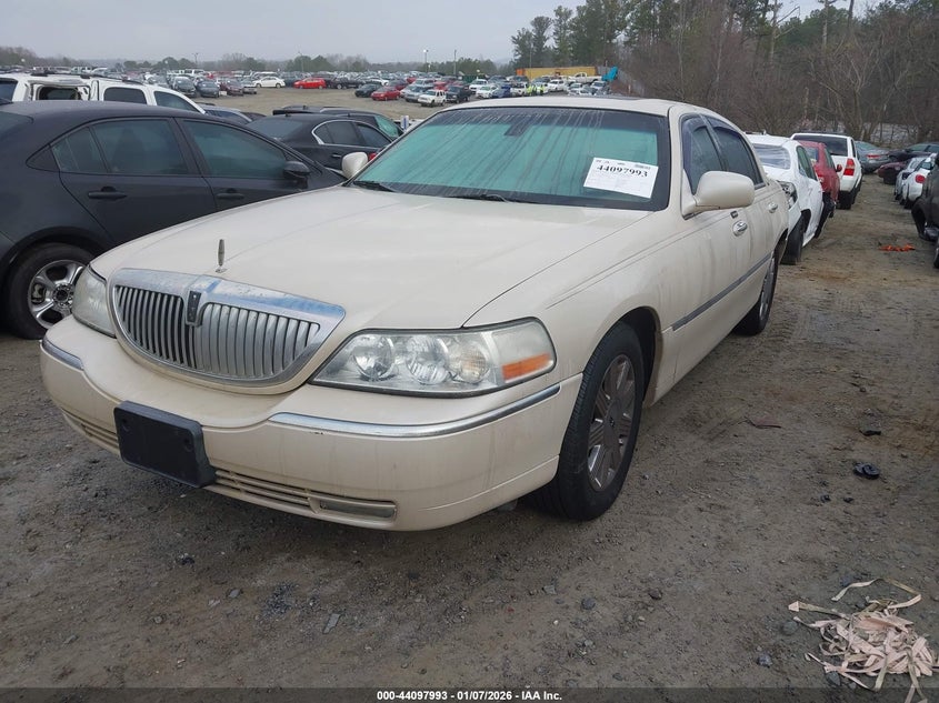 2003 Lincoln Town Car Cartier