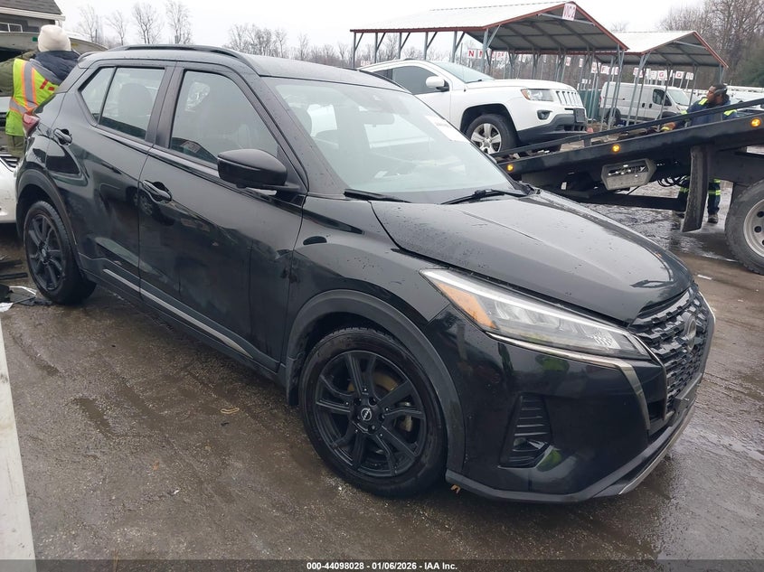 2022 Nissan Kicks Sr Xtronic Cvt