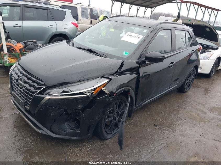 2022 Nissan Kicks Sr Xtronic Cvt