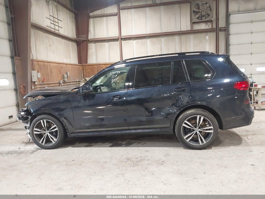 2021 BMW X7 xDrive40I VIN: 5UXCW2C01M9F19564 Lot: 44098344
