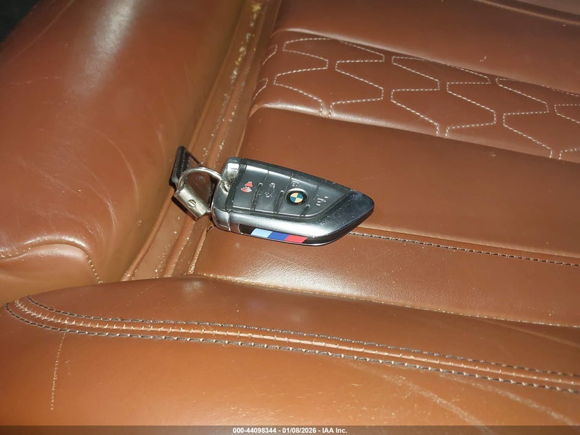 2021 BMW X7 xDrive40I VIN: 5UXCW2C01M9F19564 Lot: 44098344