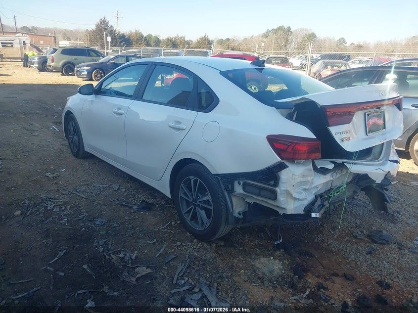VIN 3KPF24AD3PE566555 2023 KIA FORTE LXS