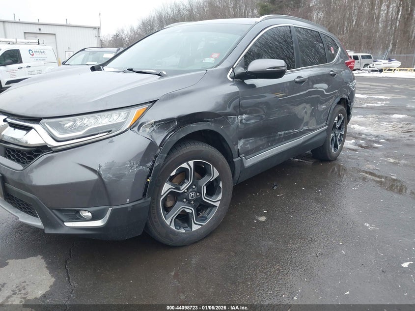 VIN 7FARW2H95JE040750 2018 HONDA CR-V TOURING