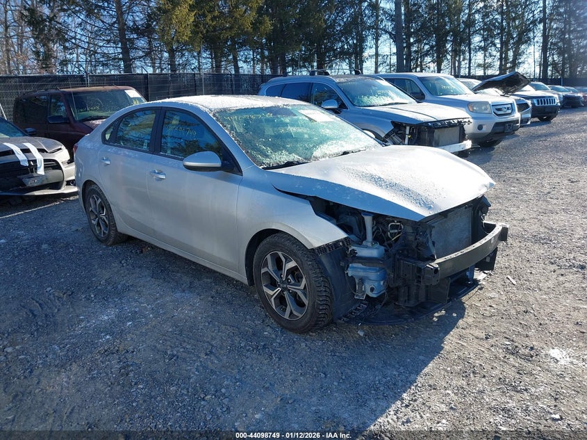 2021 KIA FORTE  VIN: 3KPF24AD5ME353425