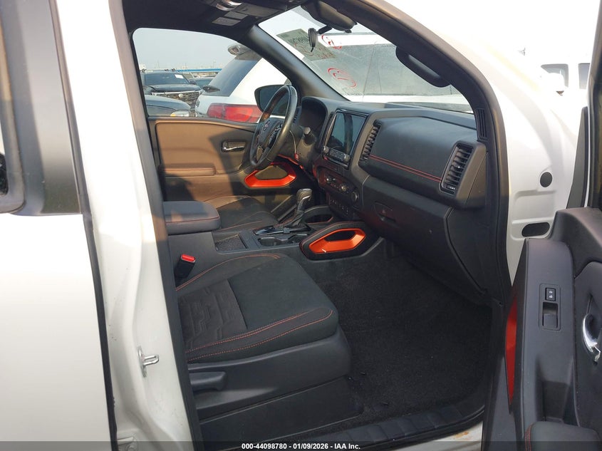 2023 Nissan Frontier Pro-X 4X2