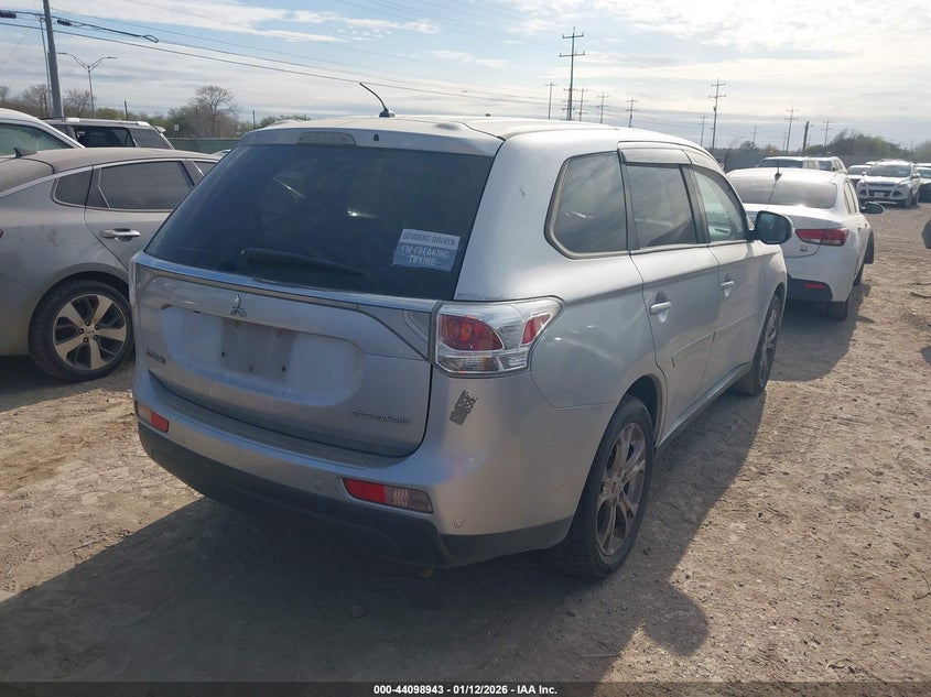 2014 Mitsubishi Outlander Se