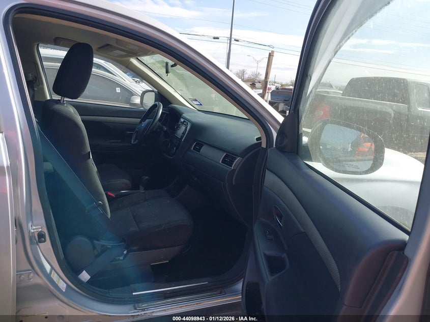 2014 Mitsubishi Outlander Se