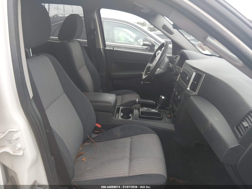 2010 Jeep Grand Cherokee Laredo