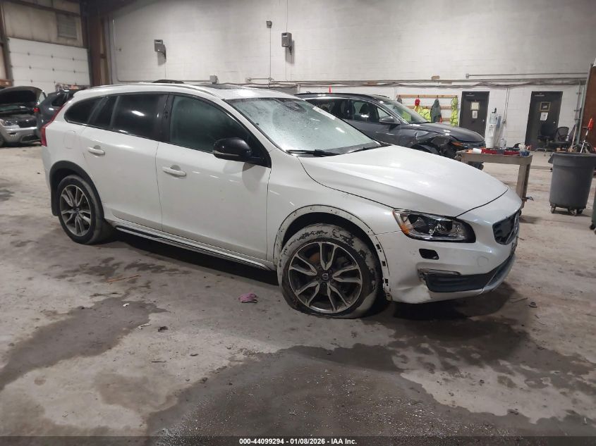 2017 Volvo V60 Cross Country T5 Platinum