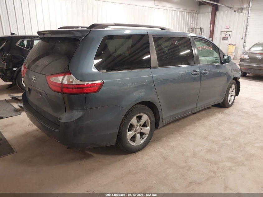 2015 Toyota Sienna Le 8 Passenger