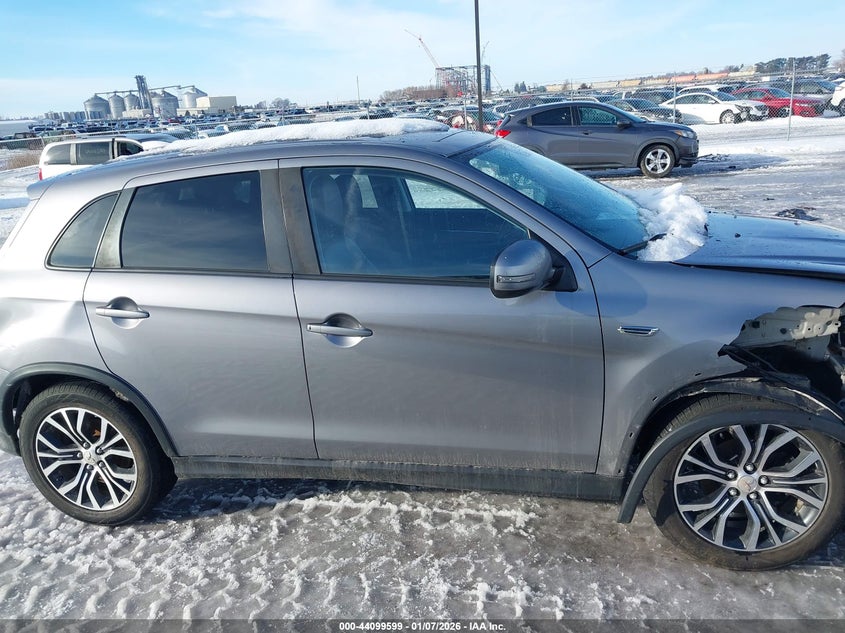 VIN JA4AR3AWXJU013258 2018 MITSUBISHI OUTLANDER SPORT 2.4 SE