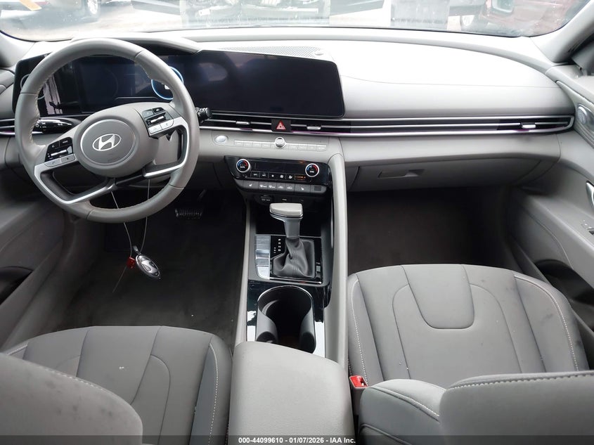 2025 Hyundai Elantra Sel Convenience
