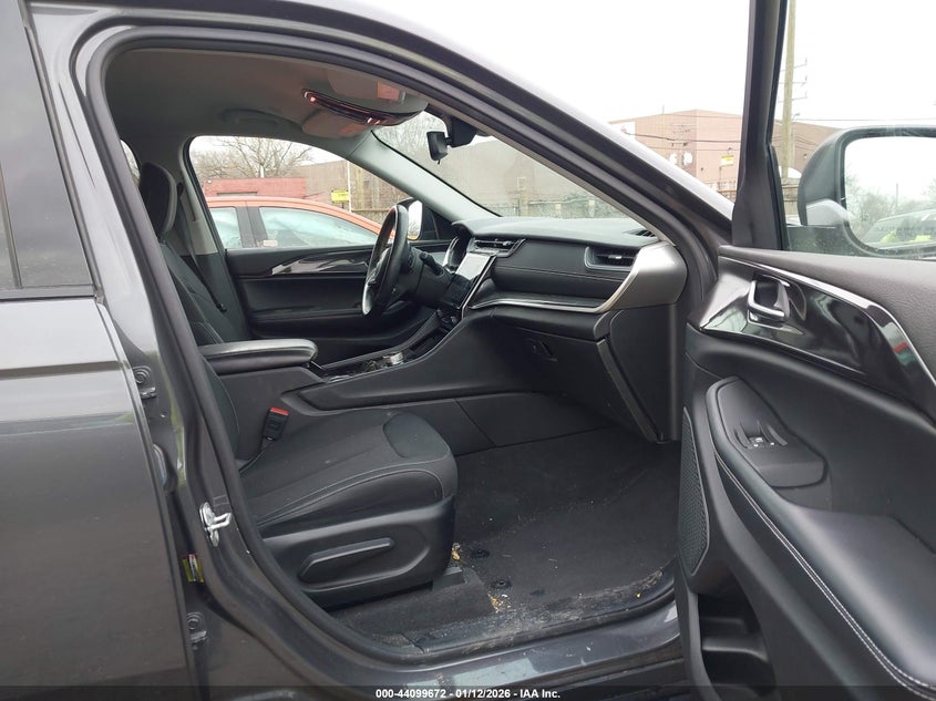 2021 Jeep Grand Cherokee L Laredo 4X4