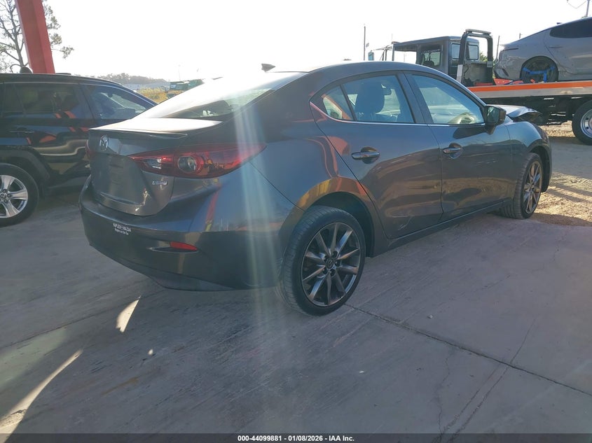 VIN 3MZBN1W38JM158602 2018 MAZDA MAZDA3 GRAND TOURING