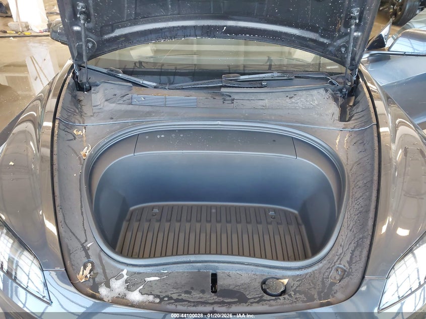 TESLA MODEL 3 - zdjęcie 10