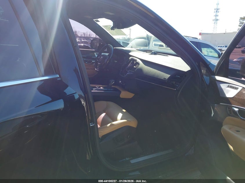 2017 Volvo Xc90 T6 Momentum