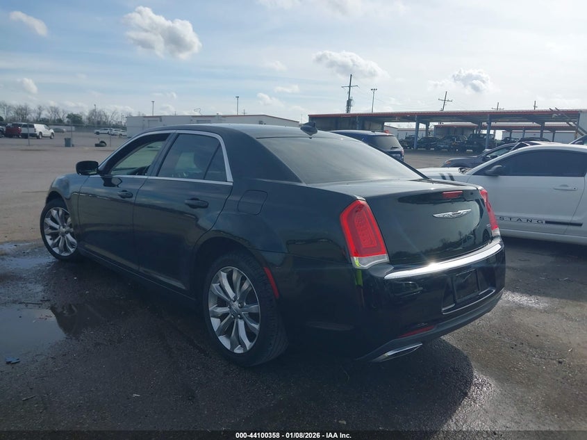 2015 Chrysler 300 Limited