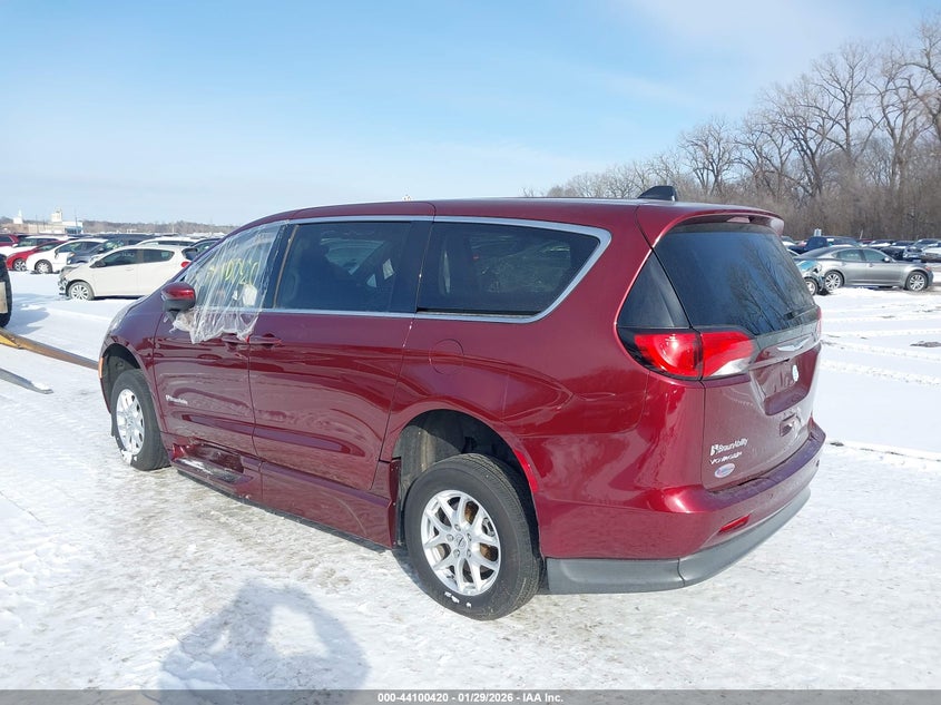 Vin: 2c4rc1cg6nr103921, lot: 44596277, chrysler voyager lx 20223