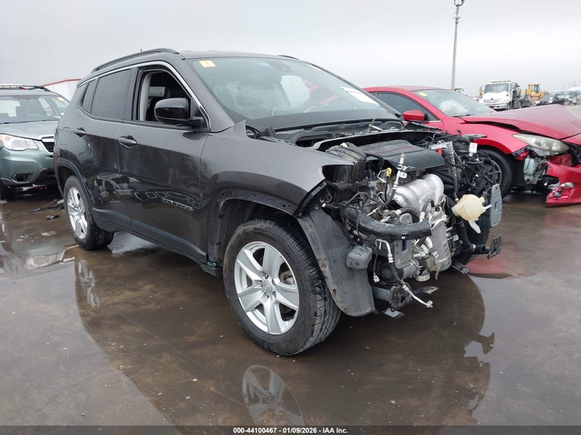 2022 Jeep Compass Latitude Fwd