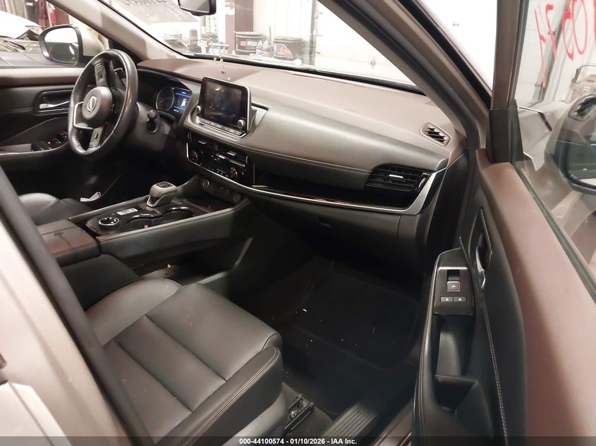 2022 NISSAN ROGUE auction photo 5