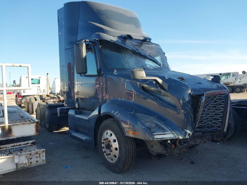 2022 Volvo VNL