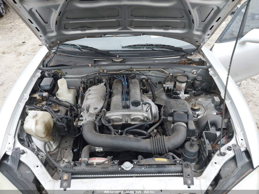 2000 Mazda Mx-5 Miata Ls/Special Edition VIN: JM1NB3537Y0144242 Lot: 44100658