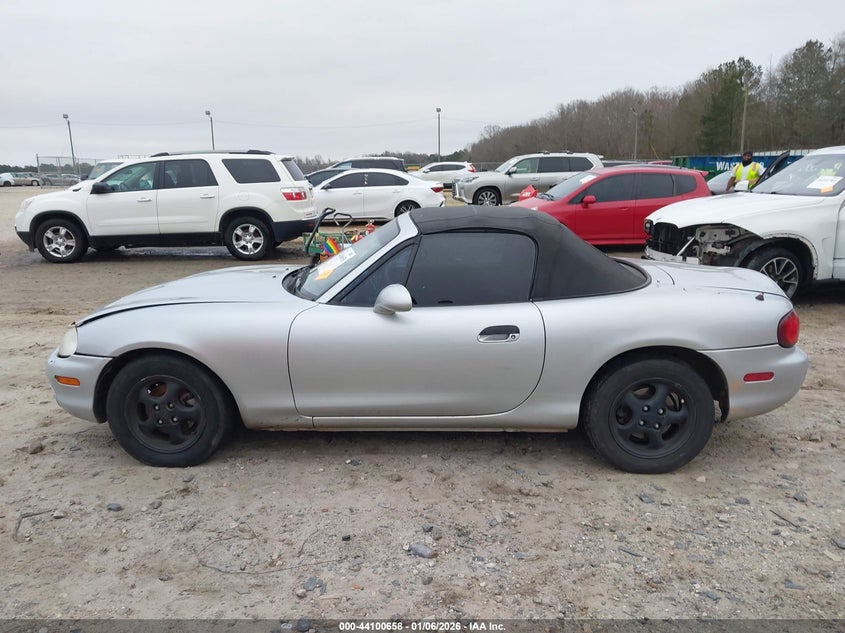 2000 Mazda Mx-5 Miata Ls/Special Edition VIN: JM1NB3537Y0144242 Lot: 44100658