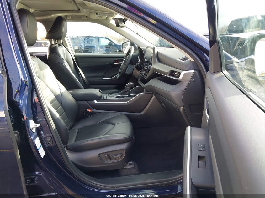 2022 Toyota Highlander Xle