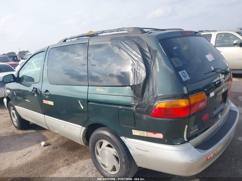 2000 Toyota Sienna Xle