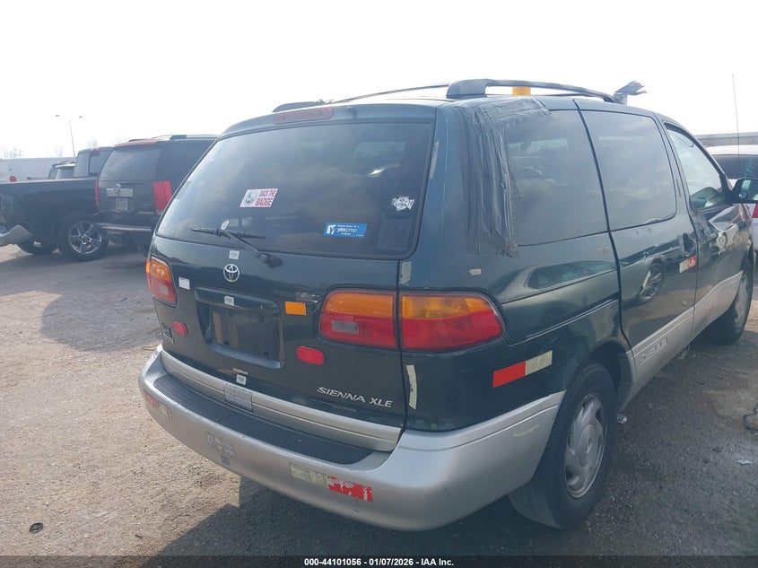 2000 Toyota Sienna Xle
