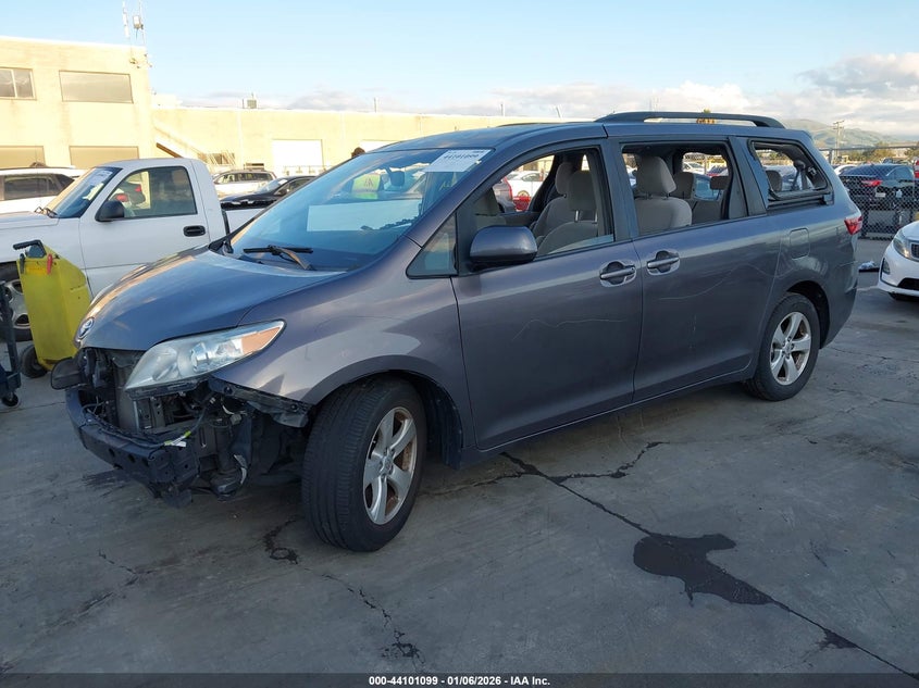 2017 Toyota Sienna Le 8 Passenger
