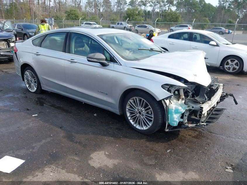FORD FUSION HYBRID SE