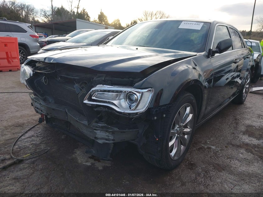 2015 Chrysler 300 Limited