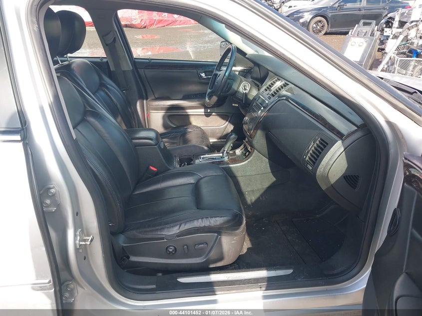 2010 Cadillac Dts Standard