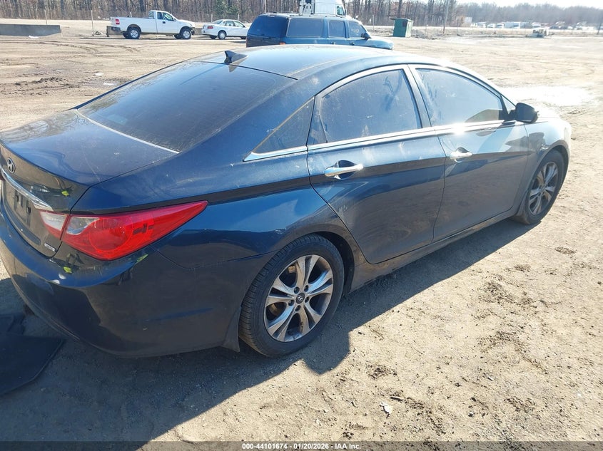 5NPEC4ACXCH358095 2012 Hyundai Sonata 2.4 Limited grey