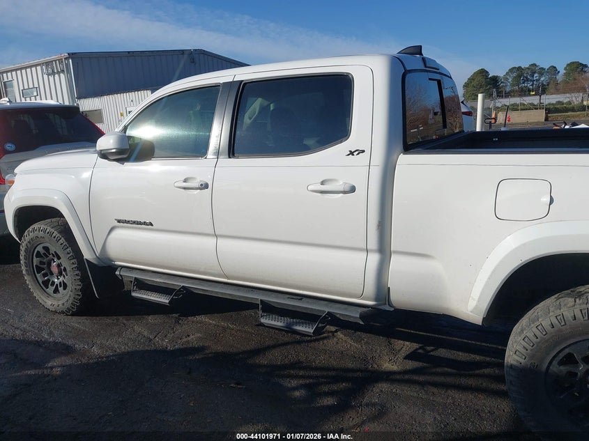 VIN 3TYDZ5BN0NT015104 2022 TOYOTA TACOMA SR5 V6