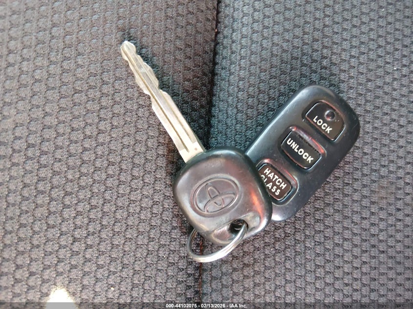 2008 Toyota Matrix Xr VIN: 2T1KR32E78C708062 Lot: 44102075