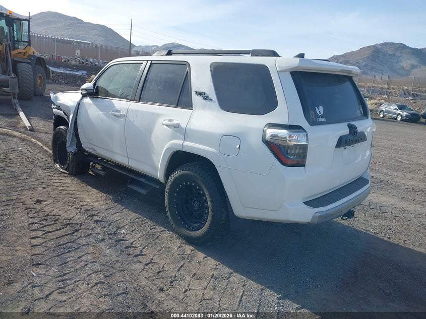 Vin: jteru5jr0p6164504, lot: 44597940, toyota 4runner trd off road premium 20233