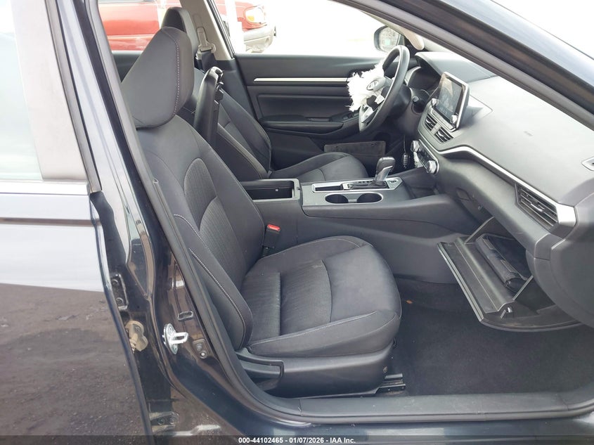 2022 Nissan Altima Sv Fwd