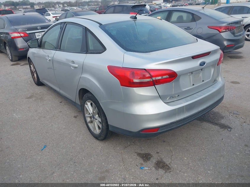Vin: 1fadp3f26fl384564, lot: 44598359, ford focus se 20153