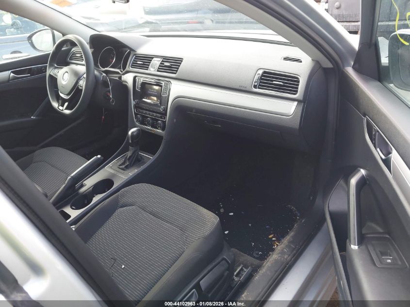 2017 Volkswagen Passat 1.8T S