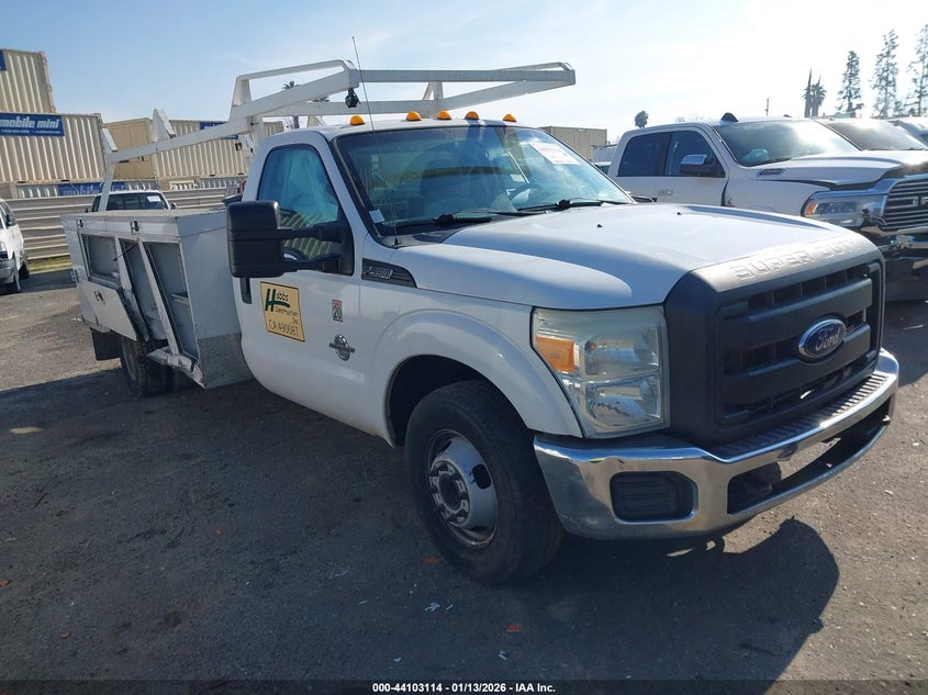 2015 FORD F-350 CHASSIS XL