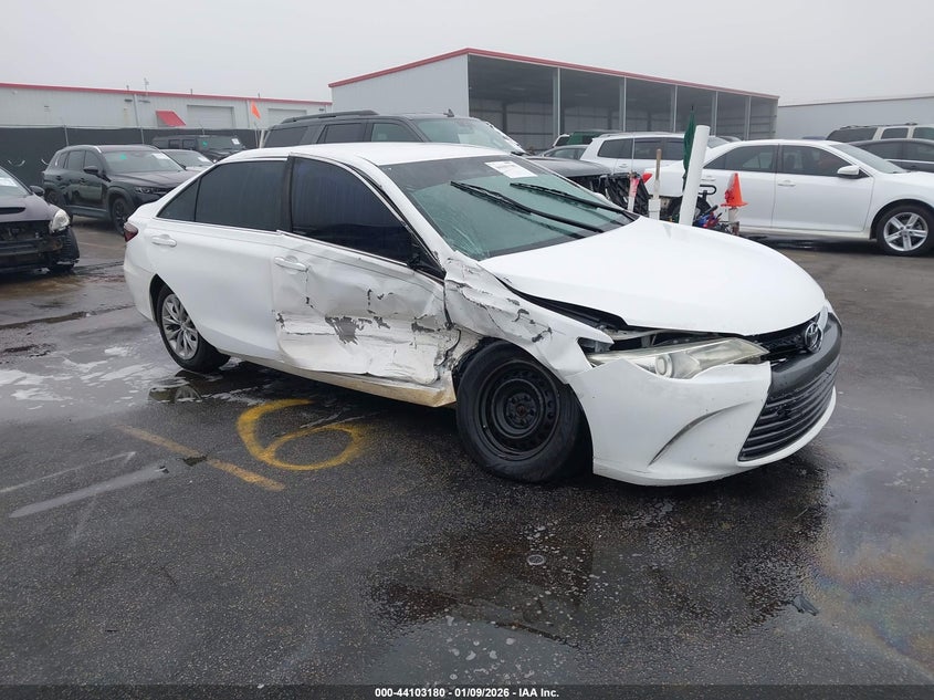 2015 Toyota Camry Le