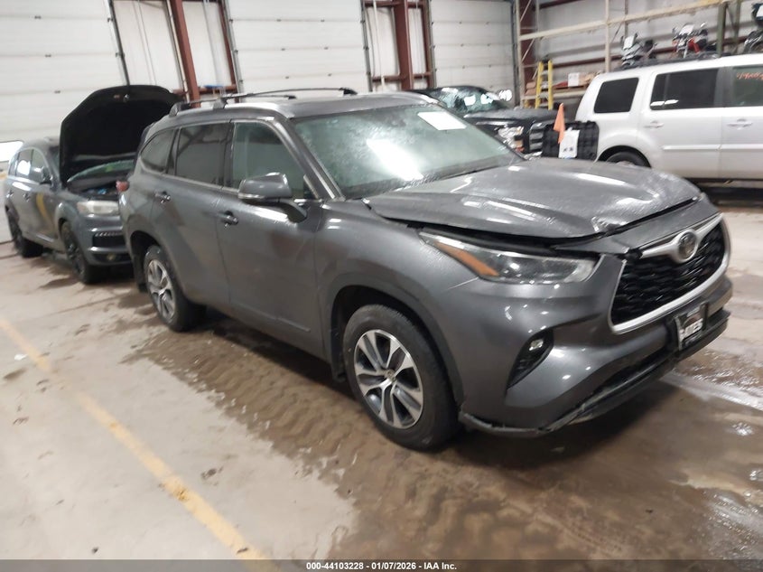 2021 Toyota Highlander Xle
