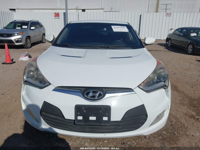 2015 Hyundai Veloster Re:flex VIN: KMHTC6AD2FU220536 Lot: 44103250