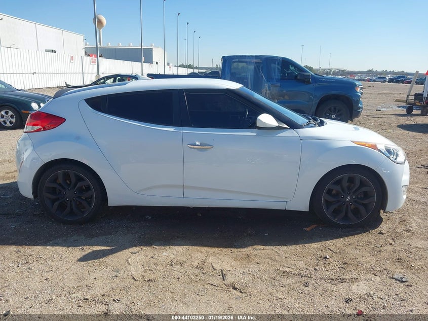 2015 Hyundai Veloster Re:flex VIN: KMHTC6AD2FU220536 Lot: 44103250