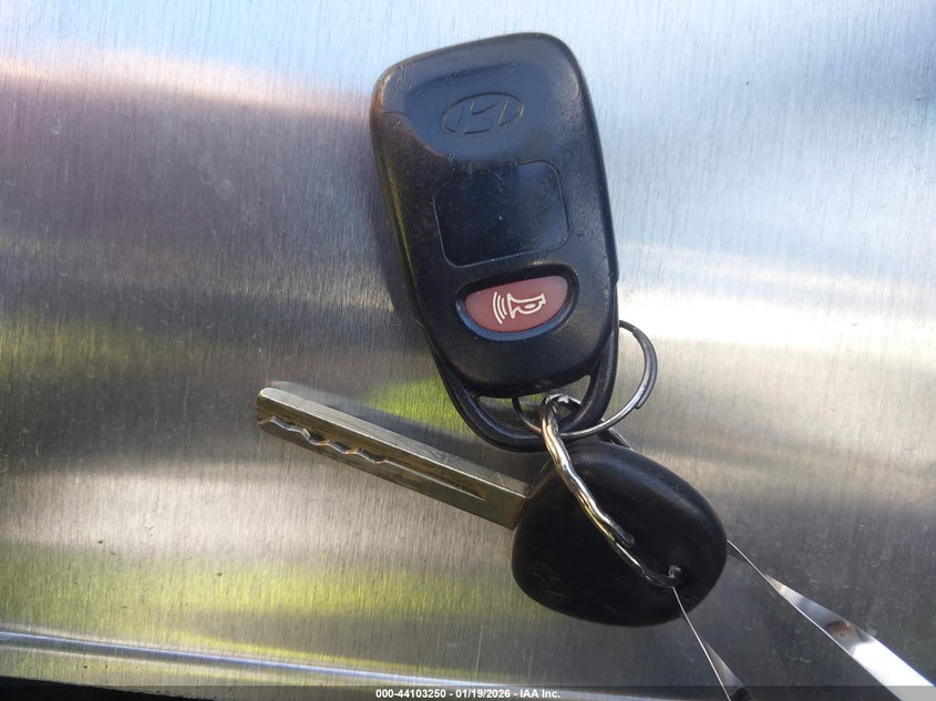 2015 Hyundai Veloster Re:flex VIN: KMHTC6AD2FU220536 Lot: 44103250