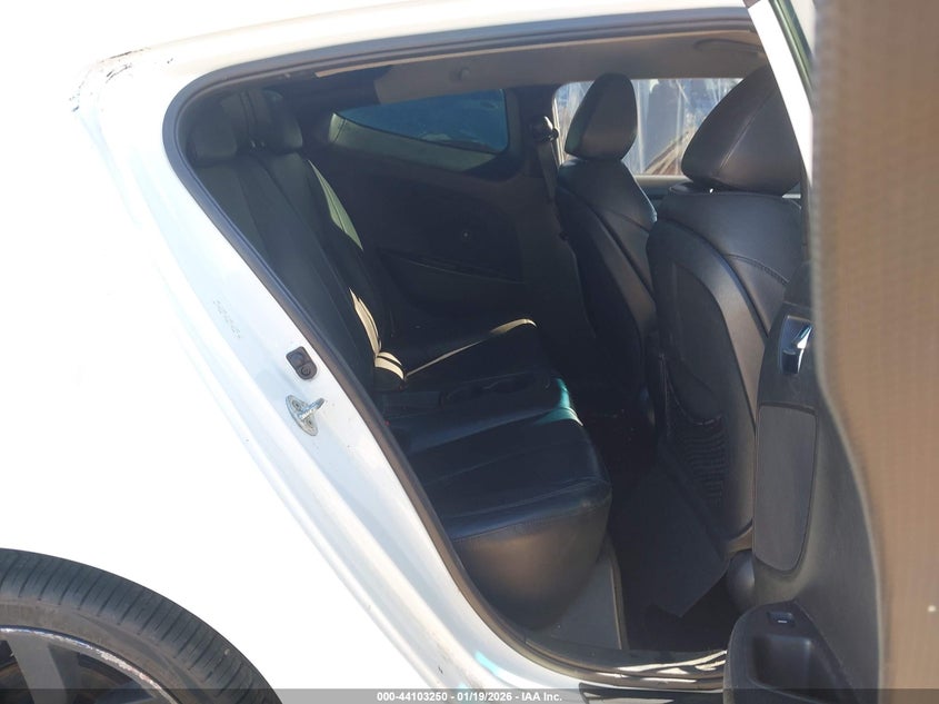 2015 Hyundai Veloster Re:flex VIN: KMHTC6AD2FU220536 Lot: 44103250