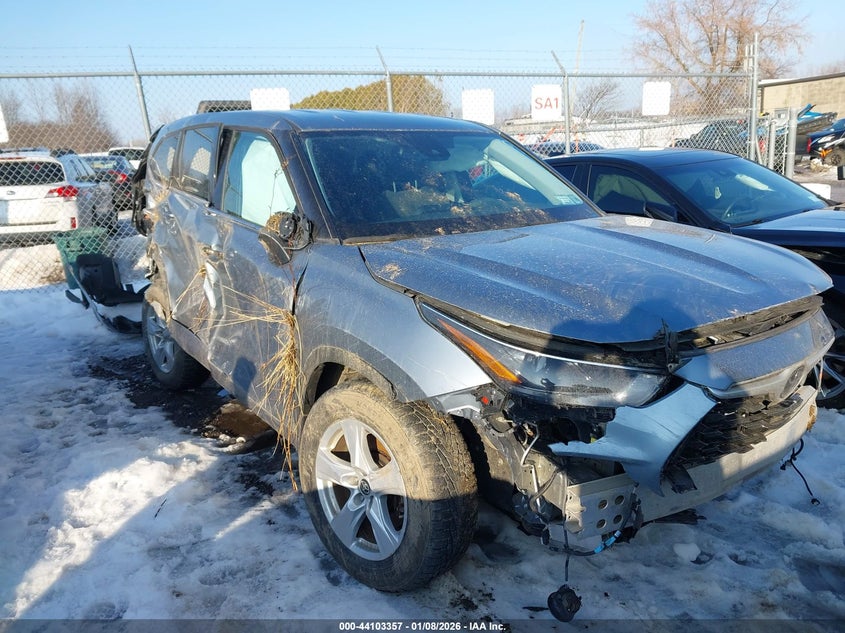 2022 Toyota Highlander Le